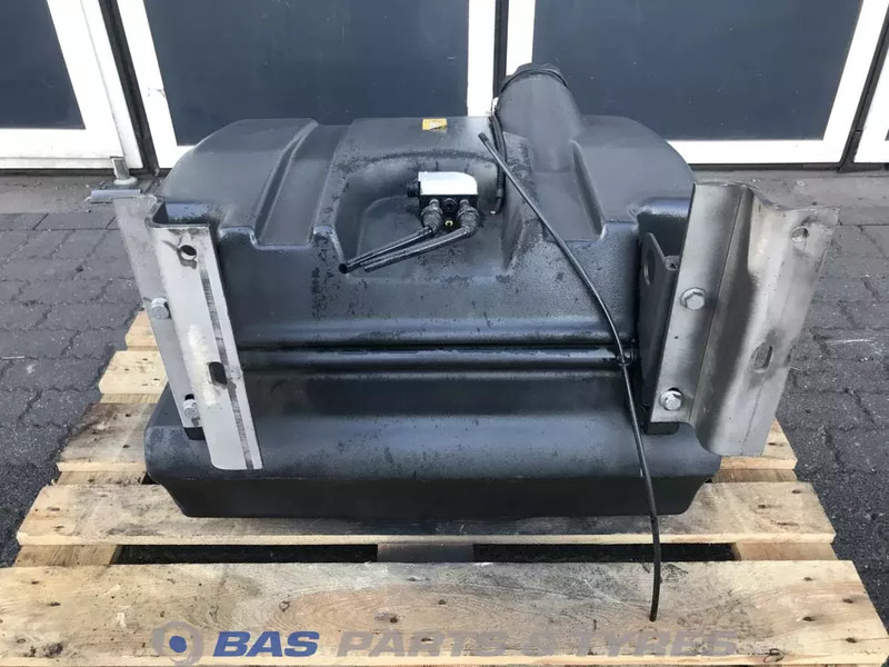 Renault - Brandstoftank voor Vrachtwagen: afbeelding 4 Renault - Brandstoftank voor Vrachtwagen: afbeelding 4