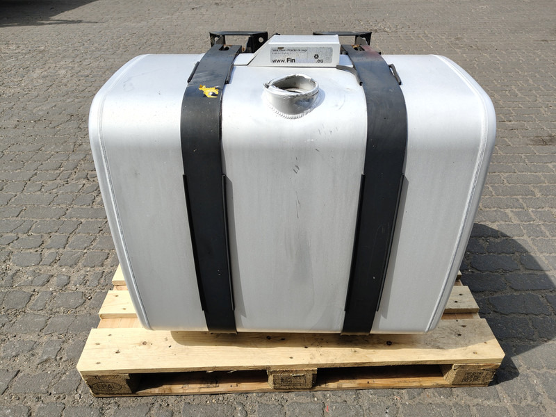 Renault - Brandstoftank voor Vrachtwagen: afbeelding 1 Renault - Brandstoftank voor Vrachtwagen: afbeelding 1