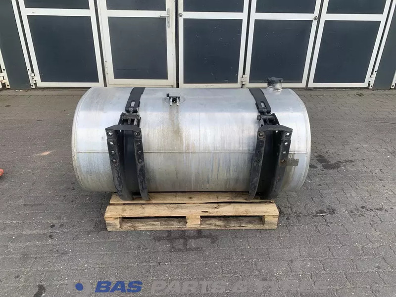 Renault - Brandstoftank voor Vrachtwagen: afbeelding 3 Renault - Brandstoftank voor Vrachtwagen: afbeelding 3