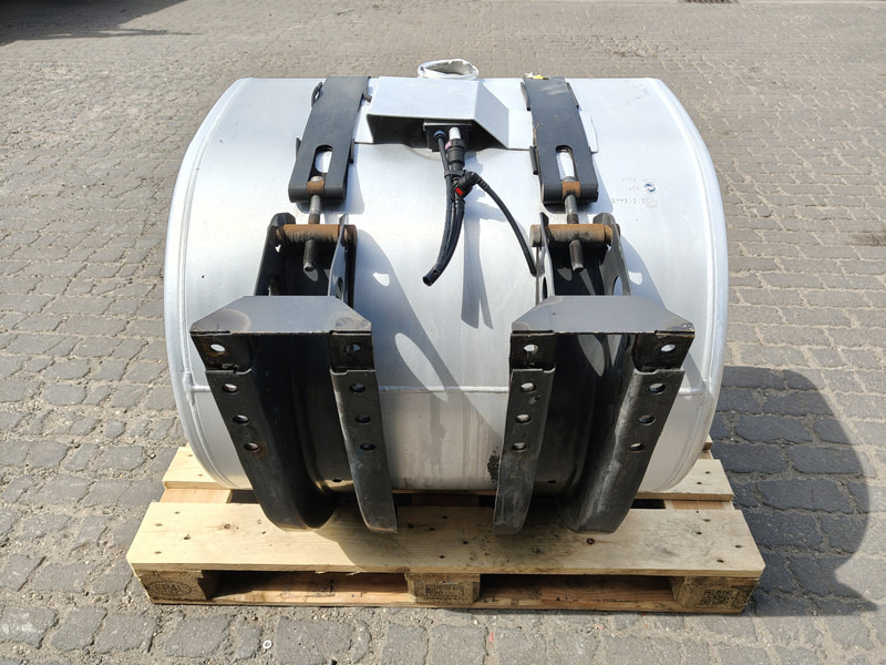 Renault - Brandstoftank voor Vrachtwagen: afbeelding 3 Renault - Brandstoftank voor Vrachtwagen: afbeelding 3