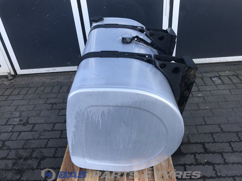 Renault - Brandstoftank voor Vrachtwagen: afbeelding 2 Renault - Brandstoftank voor Vrachtwagen: afbeelding 2