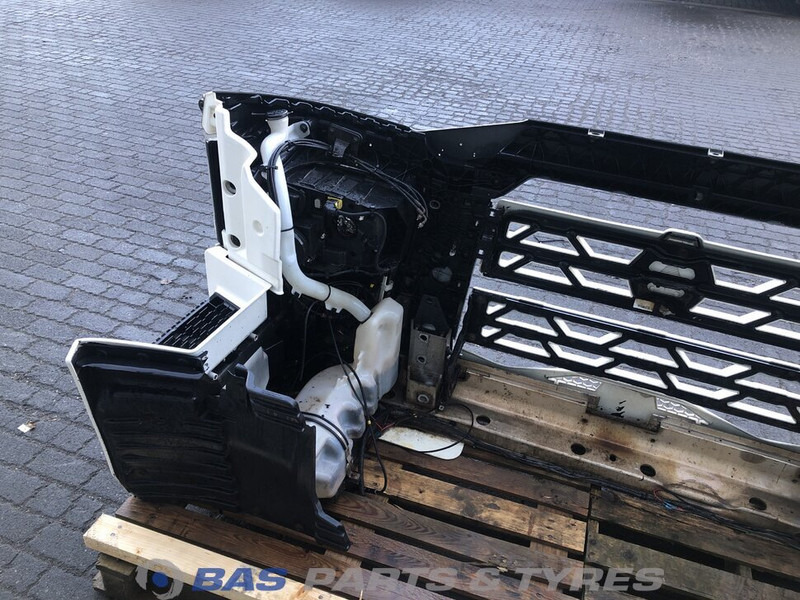 Renault T-Serie Bumper Renault 7423309367 - Bumper voor Vrachtwagen: afbeelding 4 Renault T-Serie Bumper Renault 7423309367 - Bumper voor Vrachtwagen: afbeelding 4