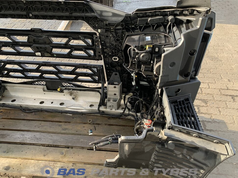 Renault T-Serie Bumper Renault 7482540689 - Bumper voor Vrachtwagen: afbeelding 5 Renault T-Serie Bumper Renault 7482540689 - Bumper voor Vrachtwagen: afbeelding 5