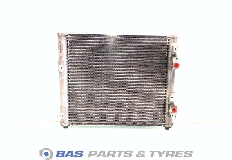 Scania Condensator Scania 2187711 - Airco onderdeel voor Vrachtwagen: afbeelding 2 Scania Condensator Scania 2187711 - Airco onderdeel voor Vrachtwagen: afbeelding 2