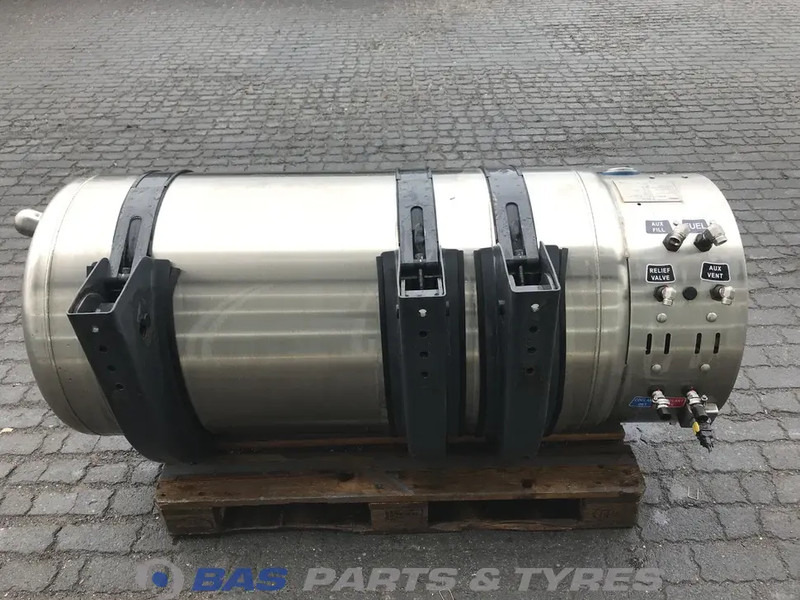 Scania LNG tank Scania 352 Liter 2574686 - Brandstoftank voor Vrachtwagen: afbeelding 3 Scania LNG tank Scania 352 Liter 2574686 - Brandstoftank voor Vrachtwagen: afbeelding 3