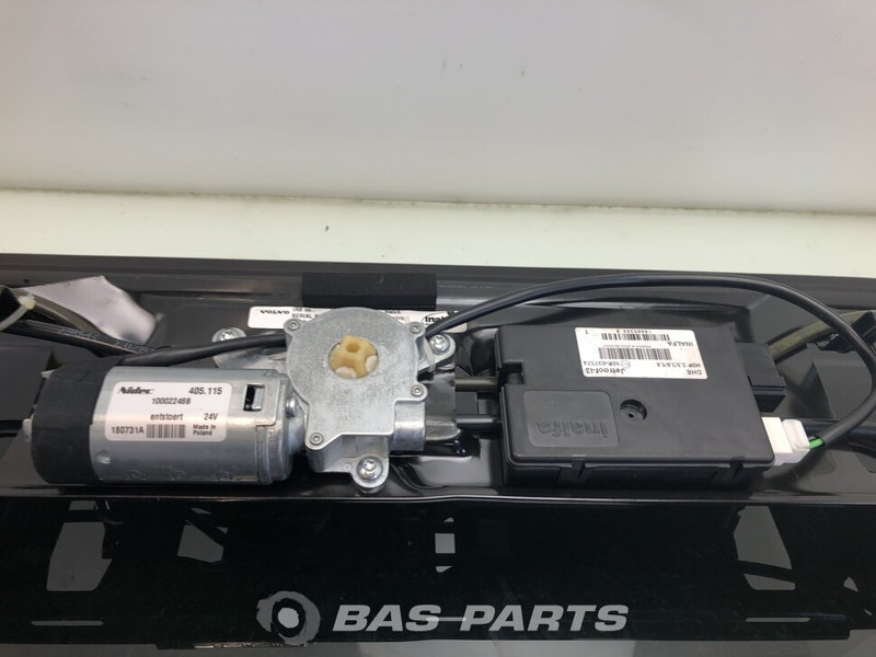 Volvo Dakluik Volvo 8191647 - Zonneklep voor Vrachtwagen: afbeelding 4 Volvo Dakluik Volvo 8191647 - Zonneklep voor Vrachtwagen: afbeelding 4