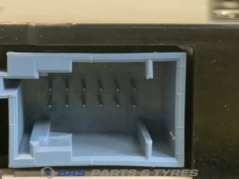 Volvo FH3 Instrumentenpaneel Volvo 21589170 - Instrumentenpaneel voor Vrachtwagen: afbeelding 3 Volvo FH3 Instrumentenpaneel Volvo 21589170 - Instrumentenpaneel voor Vrachtwagen: afbeelding 3