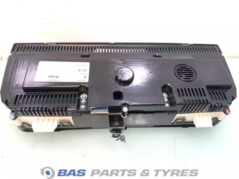 Volvo FH3 Instrumentenpaneel Volvo 21589170 - Instrumentenpaneel voor Vrachtwagen: afbeelding 2 Volvo FH3 Instrumentenpaneel Volvo 21589170 - Instrumentenpaneel voor Vrachtwagen: afbeelding 2