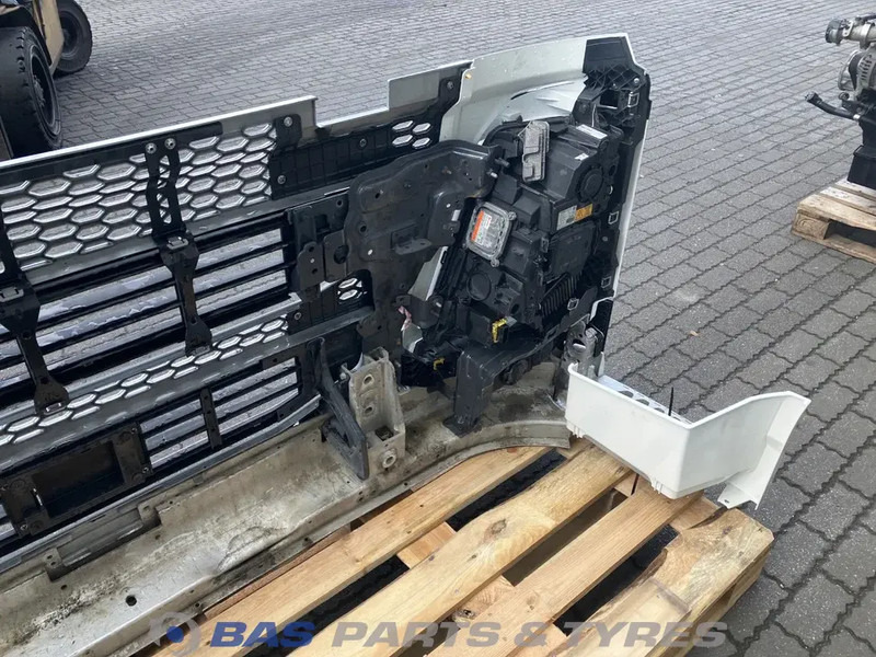 Volvo FH4 - Bumper voor Vrachtwagen: afbeelding 4 Volvo FH4 - Bumper voor Vrachtwagen: afbeelding 4