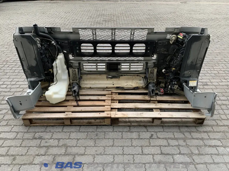 Volvo FH4 - Bumper voor Vrachtwagen: afbeelding 4 Volvo FH4 - Bumper voor Vrachtwagen: afbeelding 4