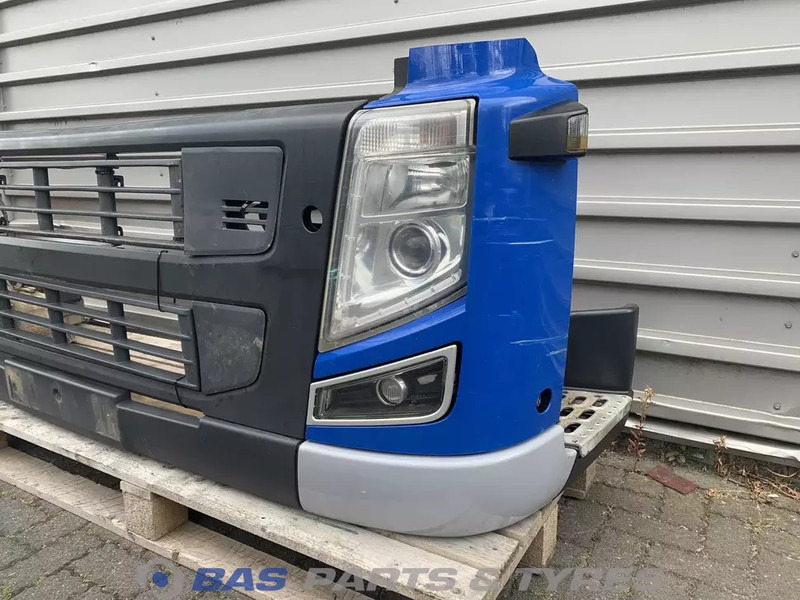 Volvo FM3 - Bumper voor Vrachtwagen: afbeelding 2 Volvo FM3 - Bumper voor Vrachtwagen: afbeelding 2