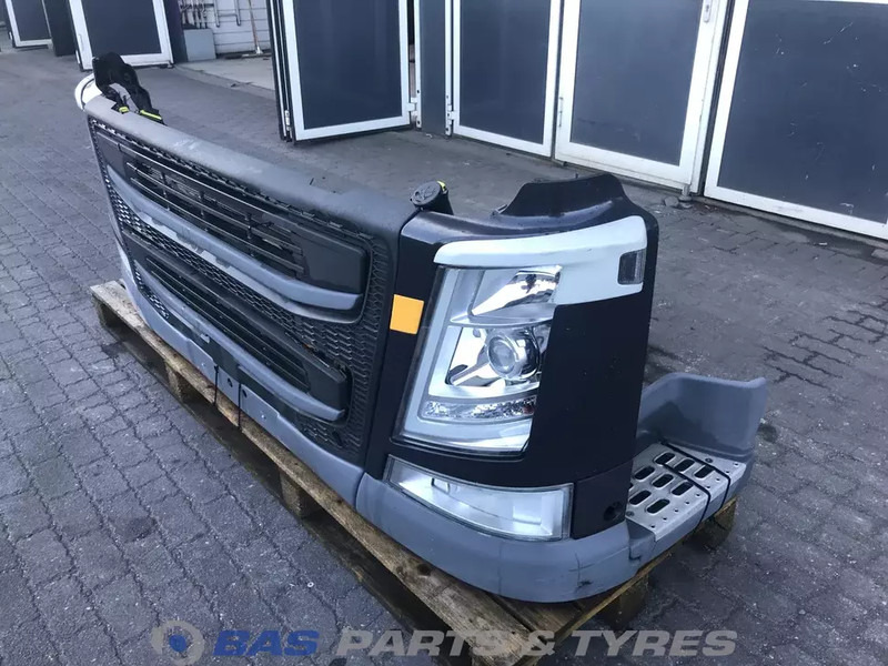 Volvo FM4 - Bumper voor Vrachtwagen: afbeelding 2 Volvo FM4 - Bumper voor Vrachtwagen: afbeelding 2