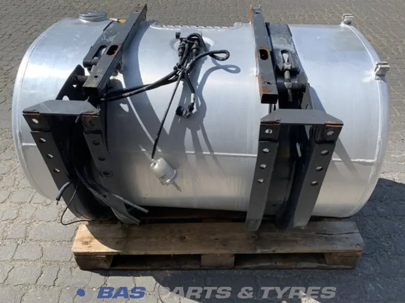 Volvo - Brandstoftank voor Vrachtwagen: afbeelding 3 Volvo - Brandstoftank voor Vrachtwagen: afbeelding 3