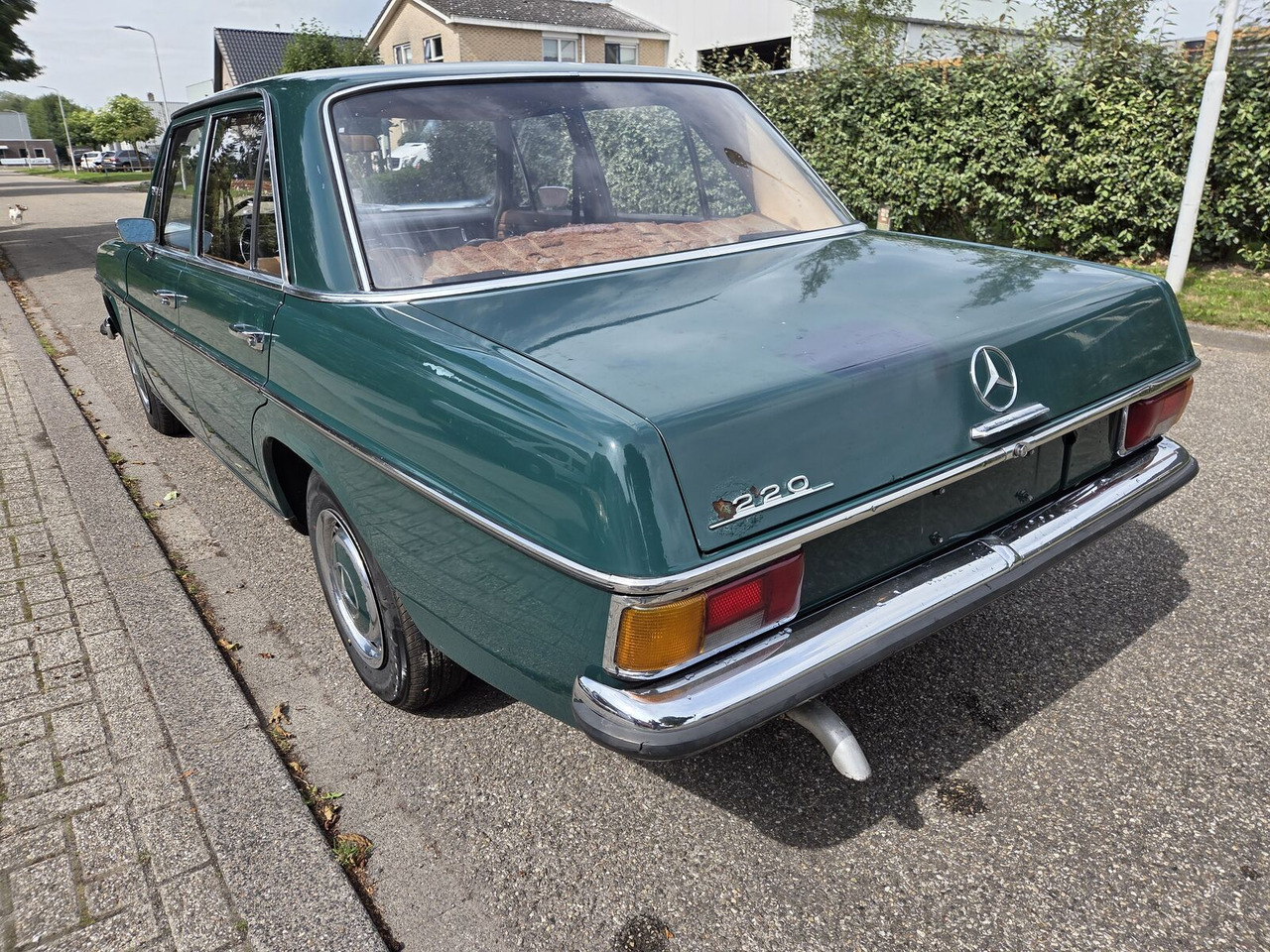 Mercedes-Benz 220 (W115) auto - Personenwagen: afbeelding 5 Mercedes-Benz 220 (W115) auto - Personenwagen: afbeelding 5
