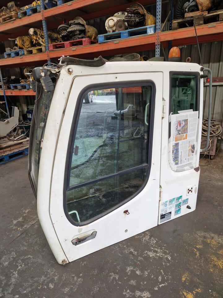 CABINA PARA LIEBHERR A904C - Cabine voor Graafmachine: afbeelding 2 CABINA PARA LIEBHERR A904C - Cabine voor Graafmachine: afbeelding 2