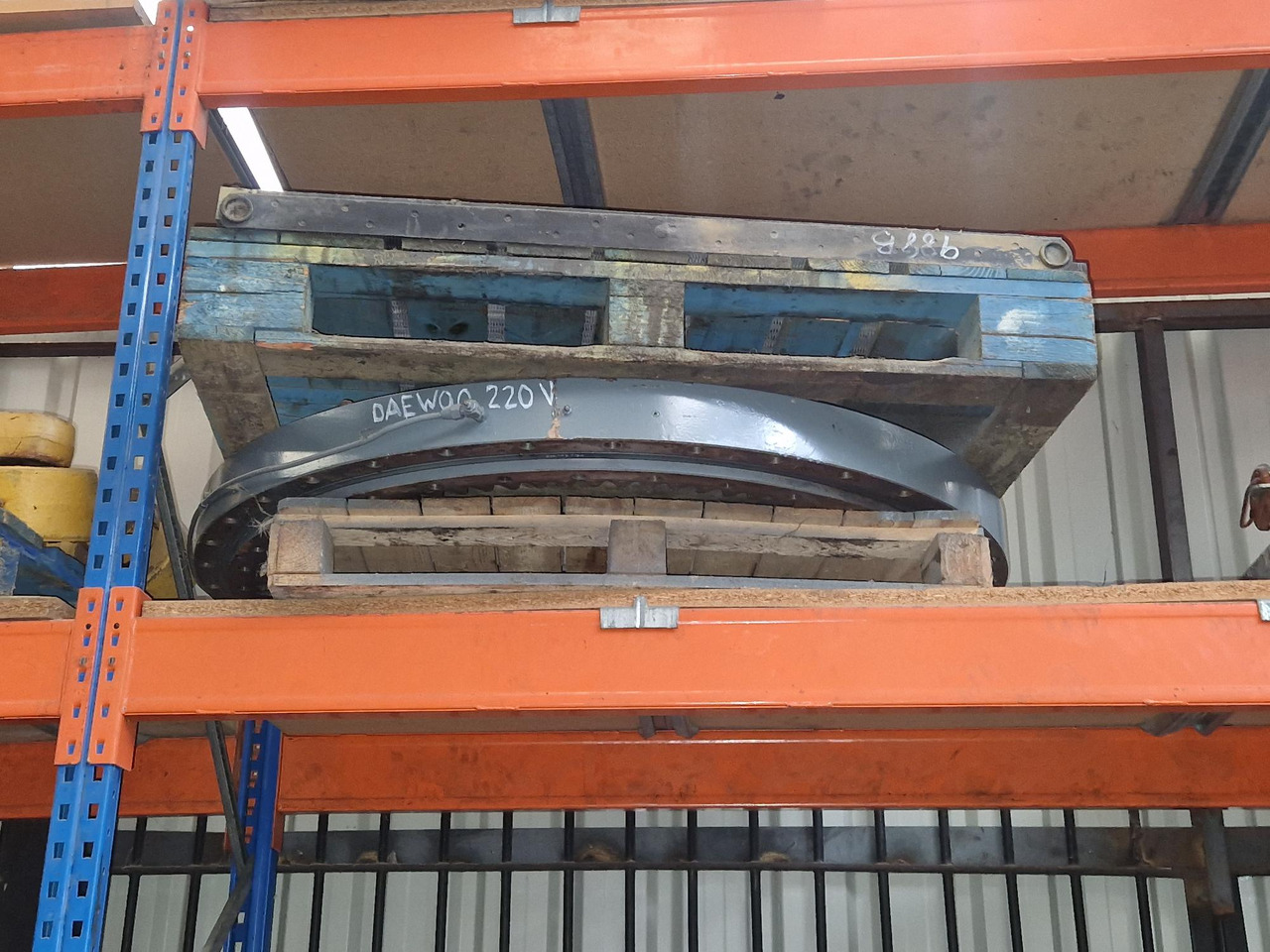 DAEWOO 220V - Draaikrans voor Bouwmachine: afbeelding 2 DAEWOO 220V - Draaikrans voor Bouwmachine: afbeelding 2