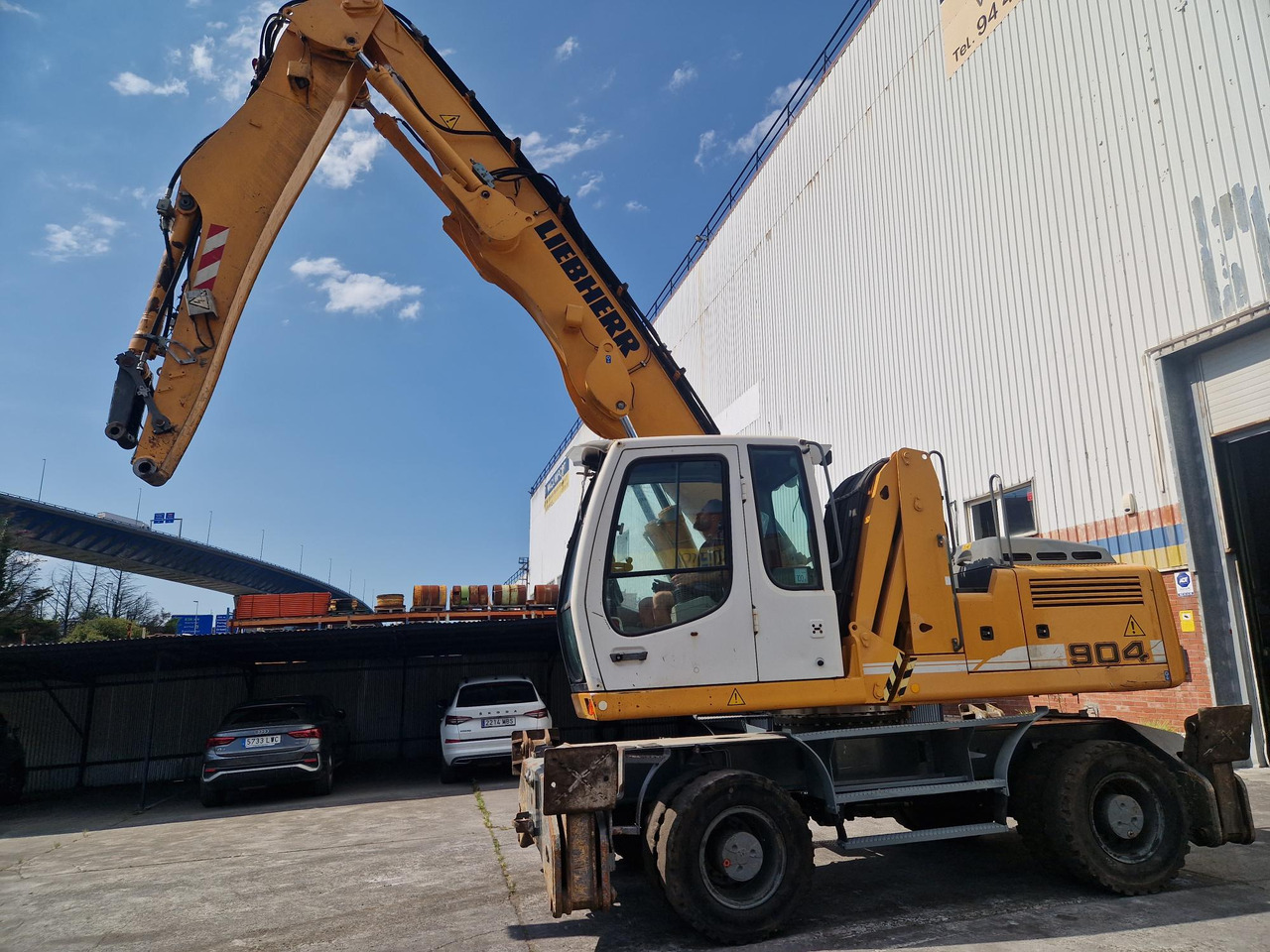 LIEBHERR A904C (2010) - Overslagkraan: afbeelding 4 LIEBHERR A904C (2010) - Overslagkraan: afbeelding 4