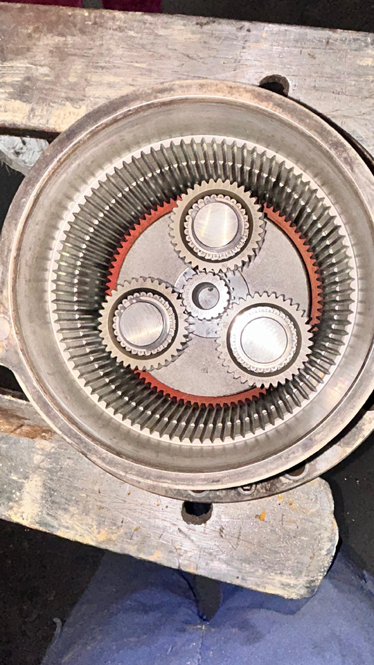 REDUCTOR GIRO SAT 225-220 - Zwenkmotor voor Bouwmachine: afbeelding 5 REDUCTOR GIRO SAT 225-220 - Zwenkmotor voor Bouwmachine: afbeelding 5