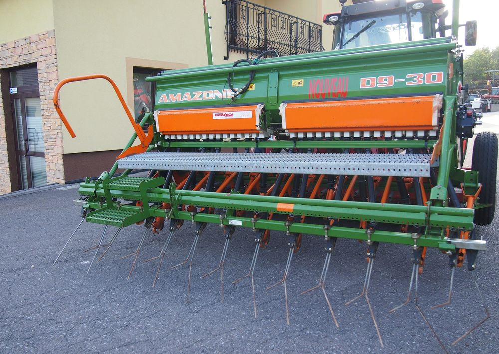 Leasing  Agregat uprawowo-siewny Amazone HRB 301 I D9-30 2005 Agregat uprawowo siewny KUHN AMAZONE szerokość robocza 3m Agregat uprawowo-siewny Amazone HRB 301 I D9-30 2005 Agregat uprawowo siewny KUHN AMAZONE szerokość robocza 3m: afbeelding 8