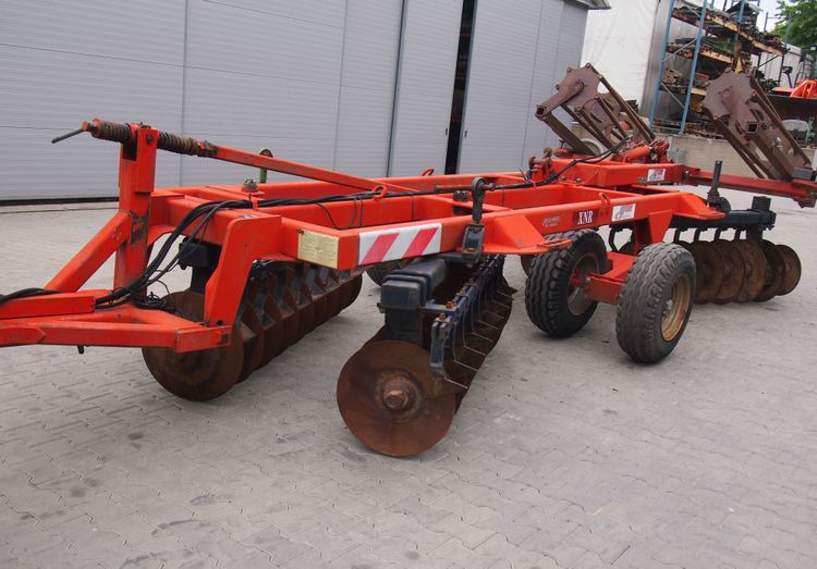 Brona talerzowa GREGOIRE-BESSON talerzówka 3,5m  Brona talerzowa 3,5m z wałem - Schijveneg: afbeelding 2 Brona talerzowa GREGOIRE-BESSON talerzówka 3,5m  Brona talerzowa 3,5m z wałem - Schijveneg: afbeelding 2