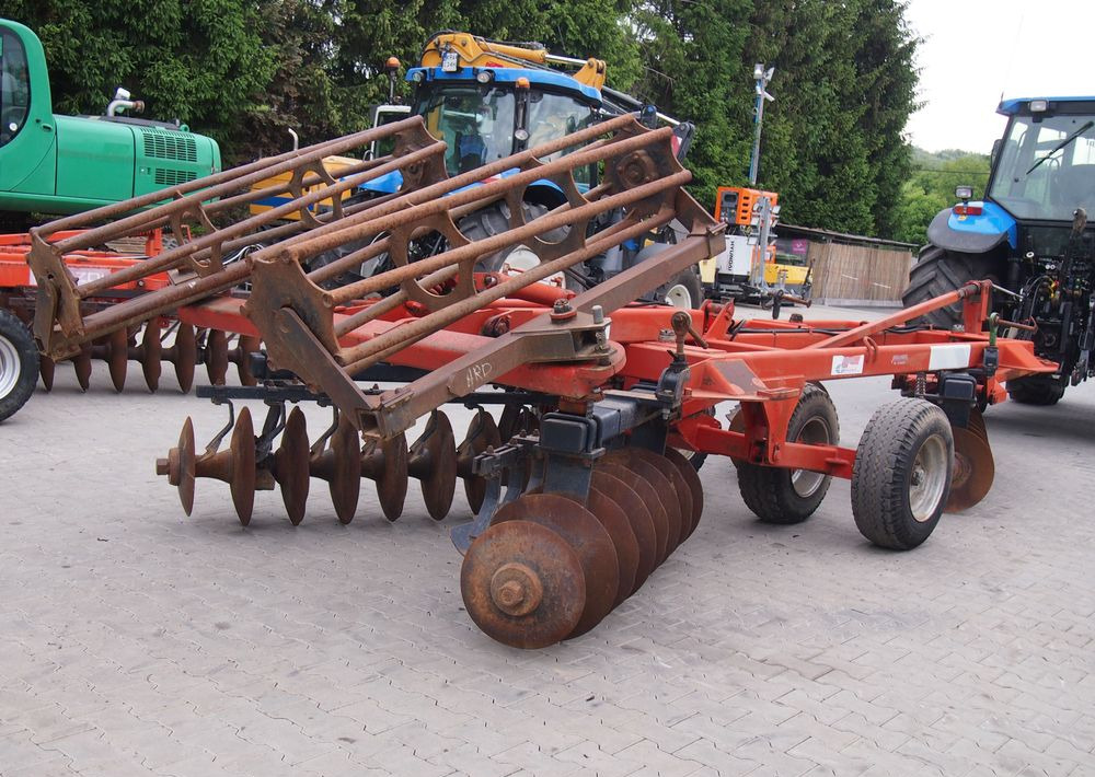 Brona talerzowa GREGOIRE-BESSON talerzówka 3,5m  Brona talerzowa 3,5m z wałem - Schijveneg: afbeelding 1 Brona talerzowa GREGOIRE-BESSON talerzówka 3,5m  Brona talerzowa 3,5m z wałem - Schijveneg: afbeelding 1