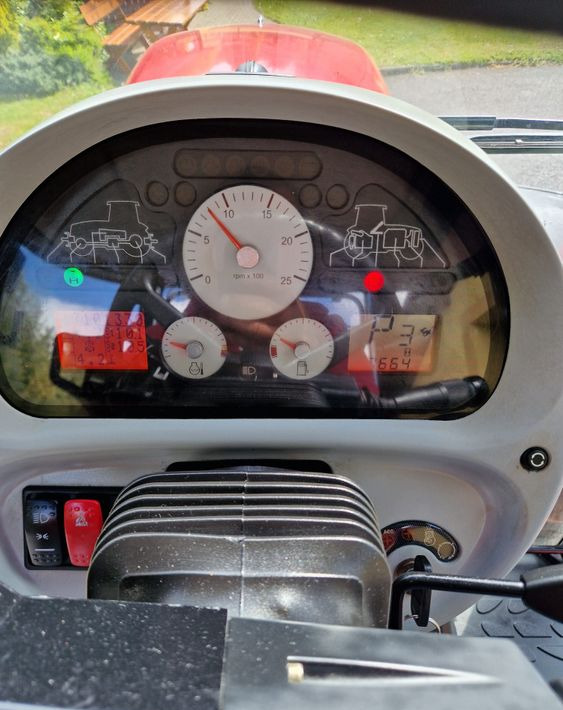 Ciągnik Massey Ferguson MF 7480 TV 2008 Massey Ferguson 7480 Dyna-TV - Tractor: afbeelding 5 Ciągnik Massey Ferguson MF 7480 TV 2008 Massey Ferguson 7480 Dyna-TV - Tractor: afbeelding 5