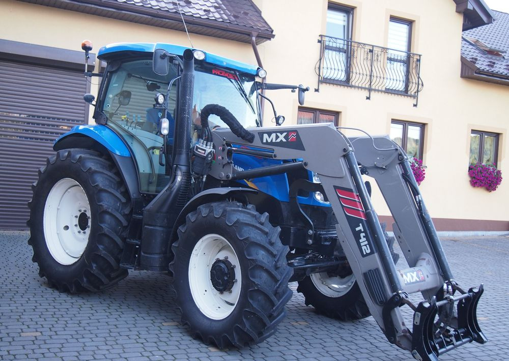 Ciągnik New Holland NH T6.140 2016 New Holland z Ładowaczem czołowym TUR - Tractor: afbeelding 1 Ciągnik New Holland NH T6.140 2016 New Holland z Ładowaczem czołowym TUR - Tractor: afbeelding 1