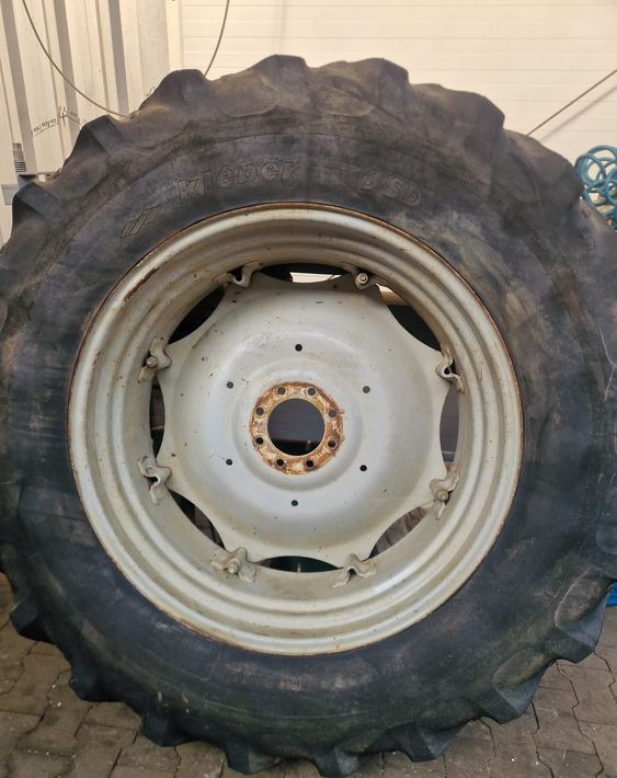 Części do Ciągnika Massey Ferguson MF 3000, 6000 Koła tylne 18,4R38 do ciągnika MF - Complete wiel voor Landbouwmachine: afbeelding 1 Części do Ciągnika Massey Ferguson MF 3000, 6000 Koła tylne 18,4R38 do ciągnika MF - Complete wiel voor Landbouwmachine: afbeelding 1