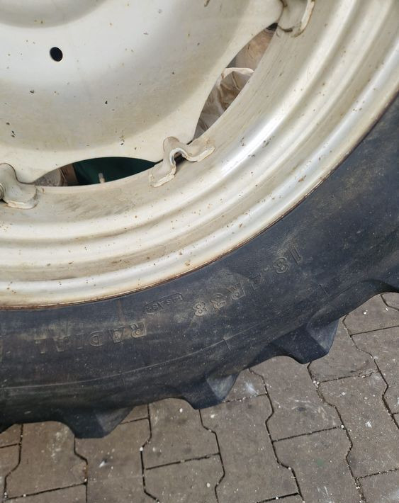 Części do Ciągnika Massey Ferguson MF 3000, 6000 Koła tylne 18,4R38 do ciągnika MF - Complete wiel voor Landbouwmachine: afbeelding 2 Części do Ciągnika Massey Ferguson MF 3000, 6000 Koła tylne 18,4R38 do ciągnika MF - Complete wiel voor Landbouwmachine: afbeelding 2