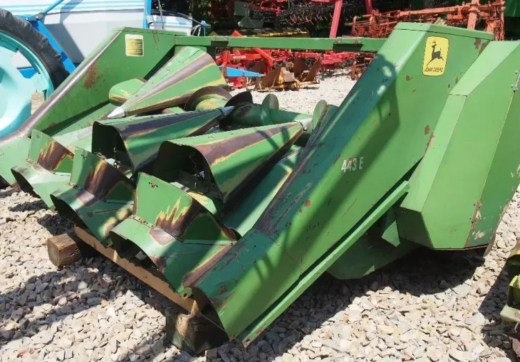Heder John deere do kukurydzy 4 rzędowy claas john deere - Maiskolvenplukker: afbeelding 3 Heder John deere do kukurydzy 4 rzędowy claas john deere - Maiskolvenplukker: afbeelding 3