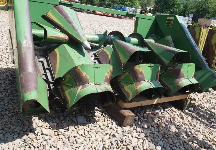 Heder John deere do kukurydzy 4 rzędowy claas john deere - Maiskolvenplukker: afbeelding 5 Heder John deere do kukurydzy 4 rzędowy claas john deere - Maiskolvenplukker: afbeelding 5