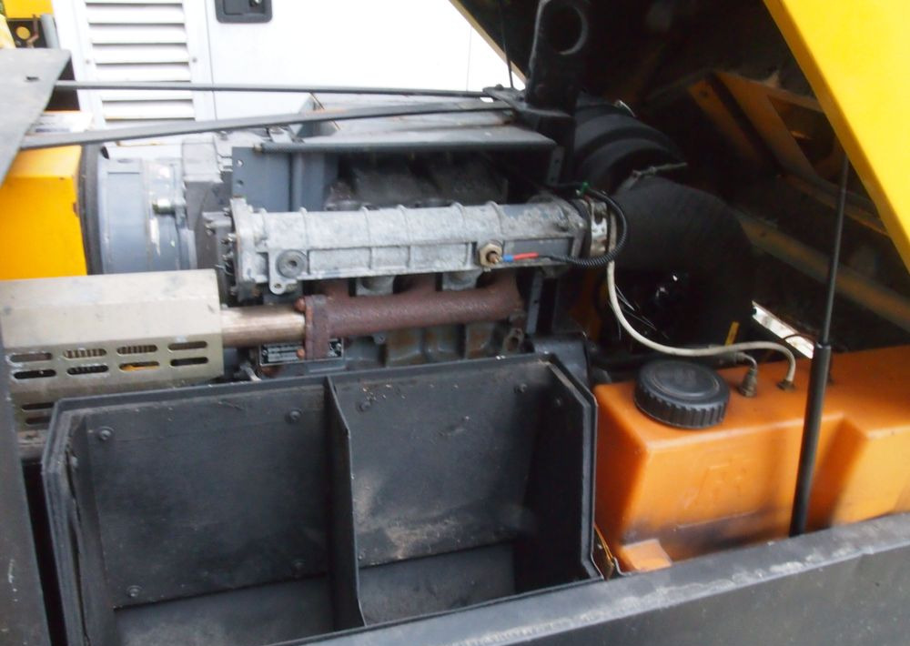 Kompresor Ingersoll Rand IR P130WD 2000 Kompresor Ingersoll Rand P130WD 30 kW - Luchtcompressor: afbeelding 4 Kompresor Ingersoll Rand IR P130WD 2000 Kompresor Ingersoll Rand P130WD 30 kW - Luchtcompressor: afbeelding 4