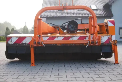 Kosiarka bijakowa 2M 2005 Szerokość robocza 2m - Klepelmaaier: afbeelding 4 Kosiarka bijakowa 2M 2005 Szerokość robocza 2m - Klepelmaaier: afbeelding 4
