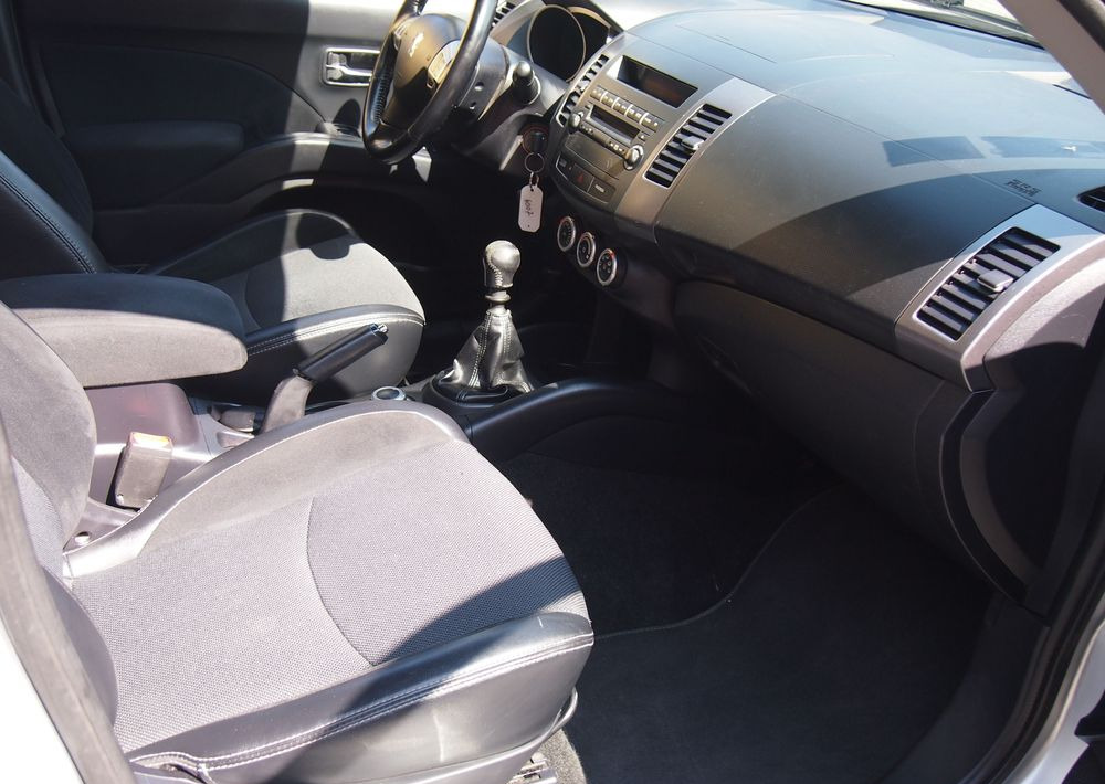 Personenwagen Samochód Peugeot 4007 2,2 HDI 7-osobowy 2009 Peugot 4007 7-osobowy 4x4: afbeelding 19