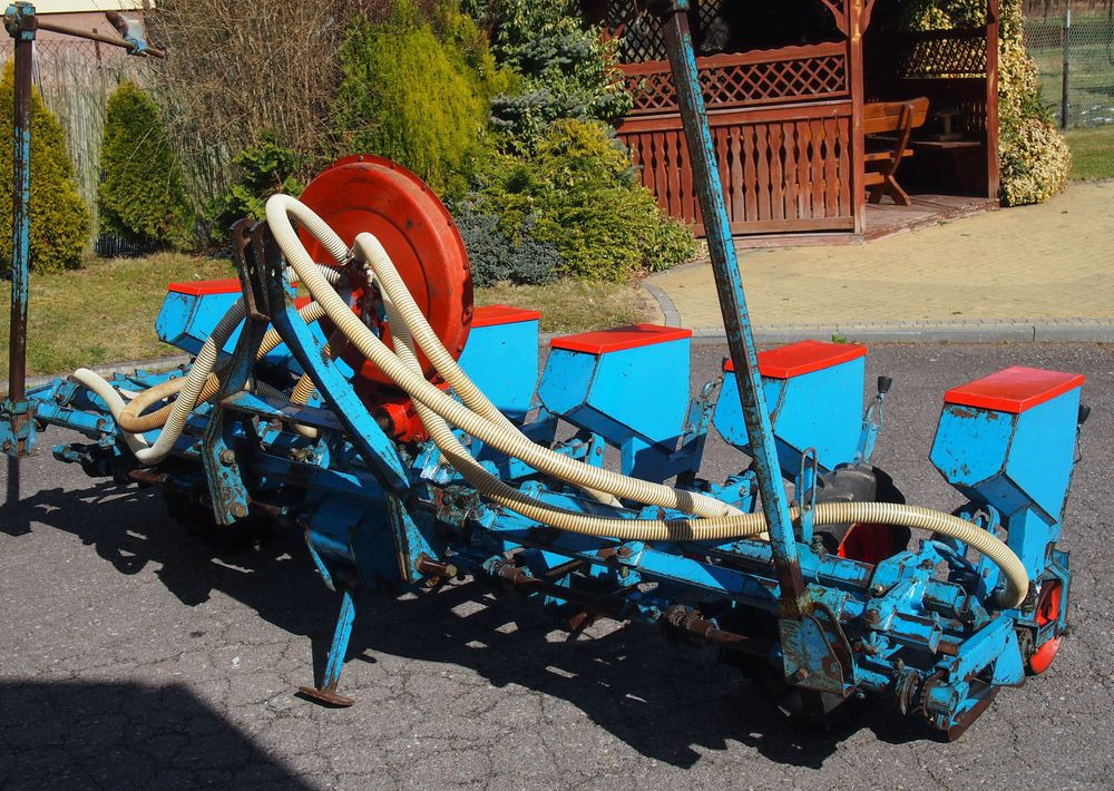 Siewnik Monosem do kukurydzy ,buraków i słonecznika - Precisiezaaimachine: afbeelding 2 Siewnik Monosem do kukurydzy ,buraków i słonecznika - Precisiezaaimachine: afbeelding 2