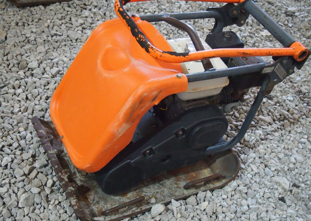 Ubijarka Belle PC5000E 2009 Zagęszczarka ubijarka Bella - Trilplaat: afbeelding 1 Ubijarka Belle PC5000E 2009 Zagęszczarka ubijarka Bella - Trilplaat: afbeelding 1