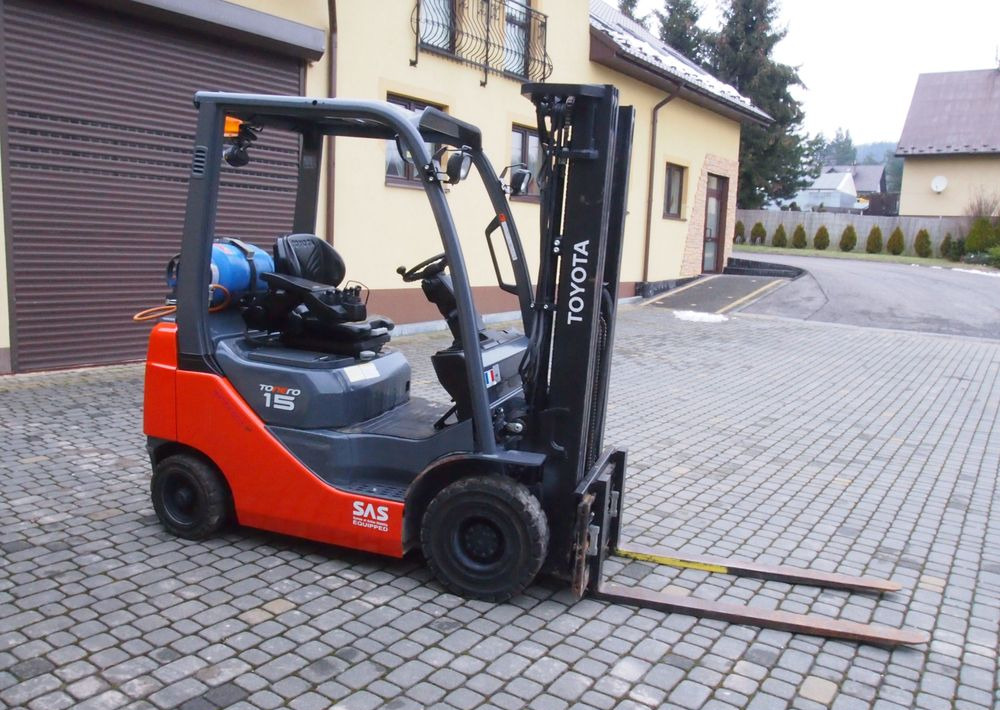 LPG heftruck Wózek widłowy Toyota 8FGF15 2018 TRIPLEX system SAS (blokowanie tylnej osi): afbeelding 6