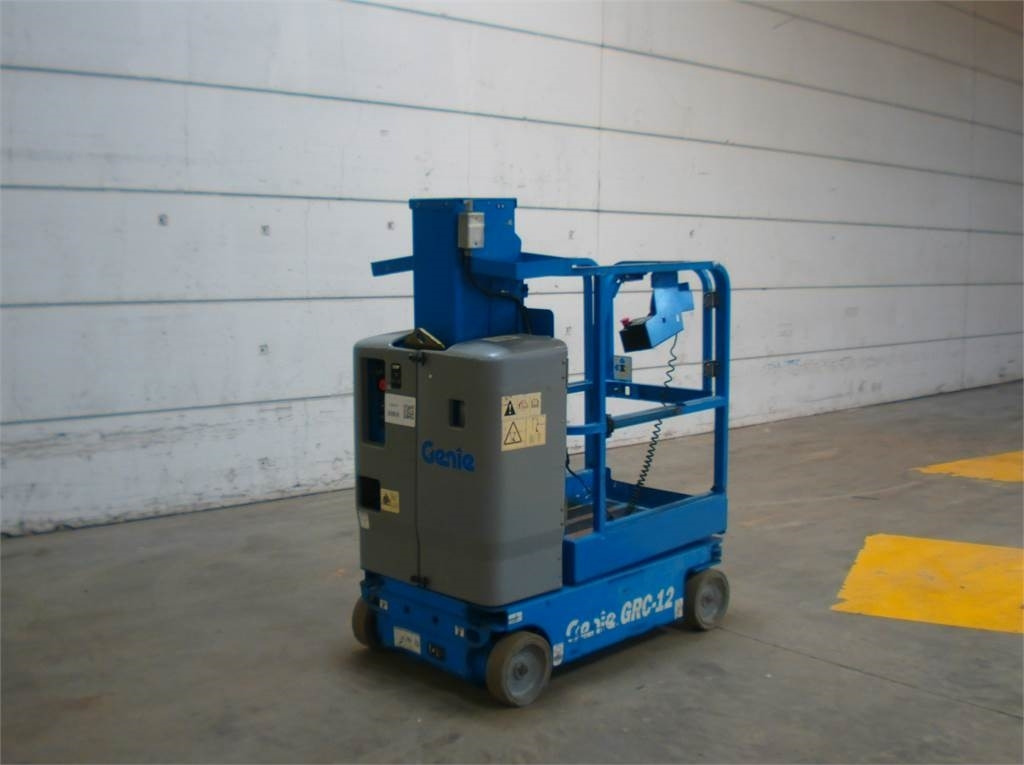 Genie GRC12 - Verticale masthoogwerker: afbeelding 3 Genie GRC12 - Verticale masthoogwerker: afbeelding 3
