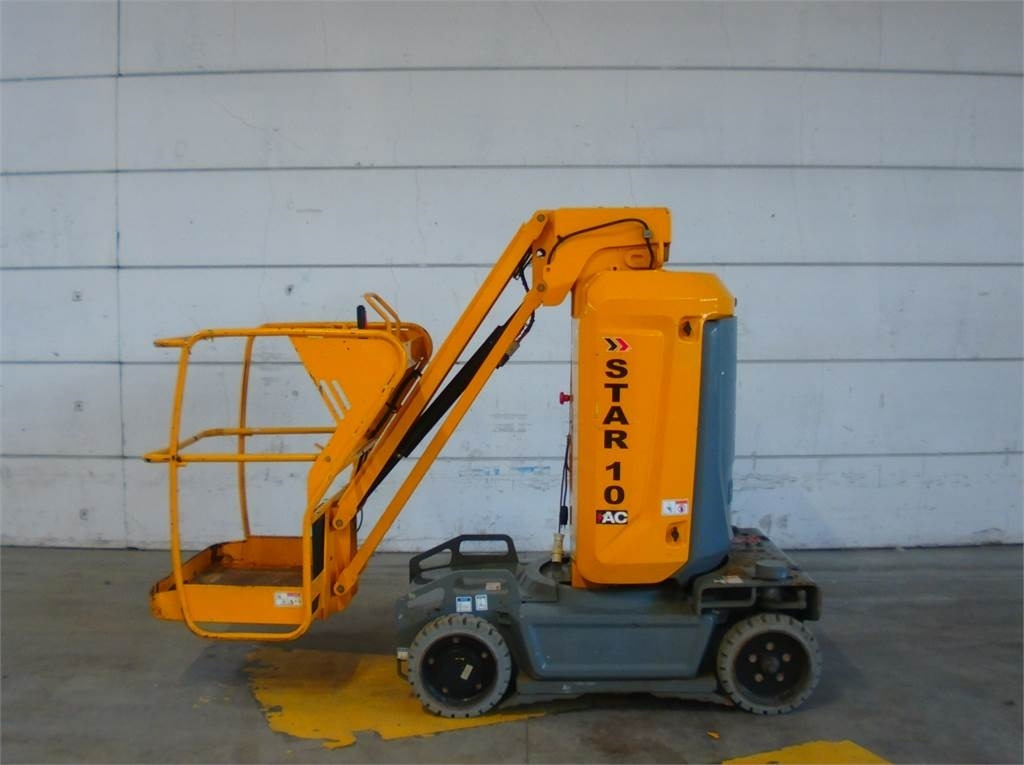 Haulotte STAR 10 - Verticale masthoogwerker: afbeelding 1 Haulotte STAR 10 - Verticale masthoogwerker: afbeelding 1