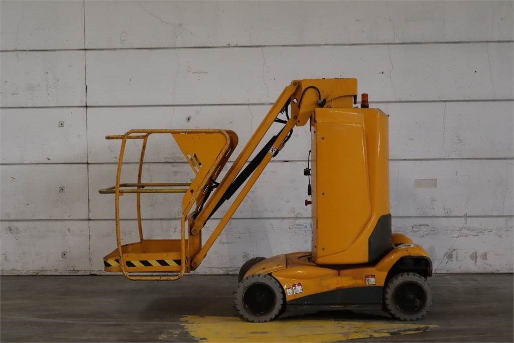 Haulotte STAR 10 - Verticale masthoogwerker: afbeelding 1 Haulotte STAR 10 - Verticale masthoogwerker: afbeelding 1