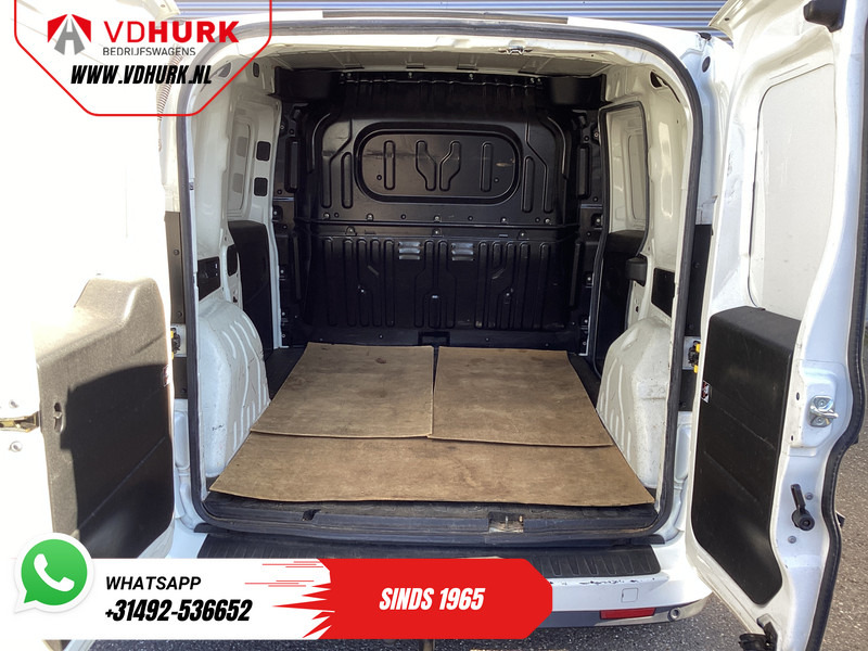 Fiat Dobló Cargo 1.6 MJ 105 pk EXPORT ONLY Airco/ PDC/ Trekhaak - Kleine bestelwagen: afbeelding 5 Fiat Dobló Cargo 1.6 MJ 105 pk EXPORT ONLY Airco/ PDC/ Trekhaak - Kleine bestelwagen: afbeelding 5