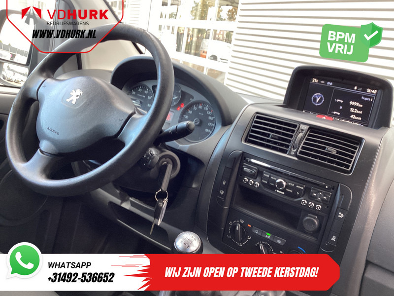 Peugeot Expert 2.0 HDI 130 pk L2 Dubbel Cabine DC EXPORT Airco/ Cruise/ Navi/ PDC/ Trekhaak - Kleine bestelwagen, Bestelwagen met dubbele cabine: afbeelding 3 Peugeot Expert 2.0 HDI 130 pk L2 Dubbel Cabine DC EXPORT Airco/ Cruise/ Navi/ PDC/ Trekhaak - Kleine bestelwagen, Bestelwagen met dubbele cabine: afbeelding 3