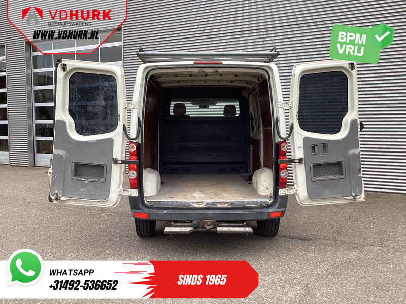 Volkswagen Crafter 35 2.5 TDI EXPORT ONLY Riem V.V/ APK 5-2026/ Imperiaal/ Gev.stoel/ 2.8T trekverm./ Navi/ Trekhaak/ Airco - Gesloten bestelwagen: afbeelding 5 Volkswagen Crafter 35 2.5 TDI EXPORT ONLY Riem V.V/ APK 5-2026/ Imperiaal/ Gev.stoel/ 2.8T trekverm./ Navi/ Trekhaak/ Airco - Gesloten bestelwagen: afbeelding 5