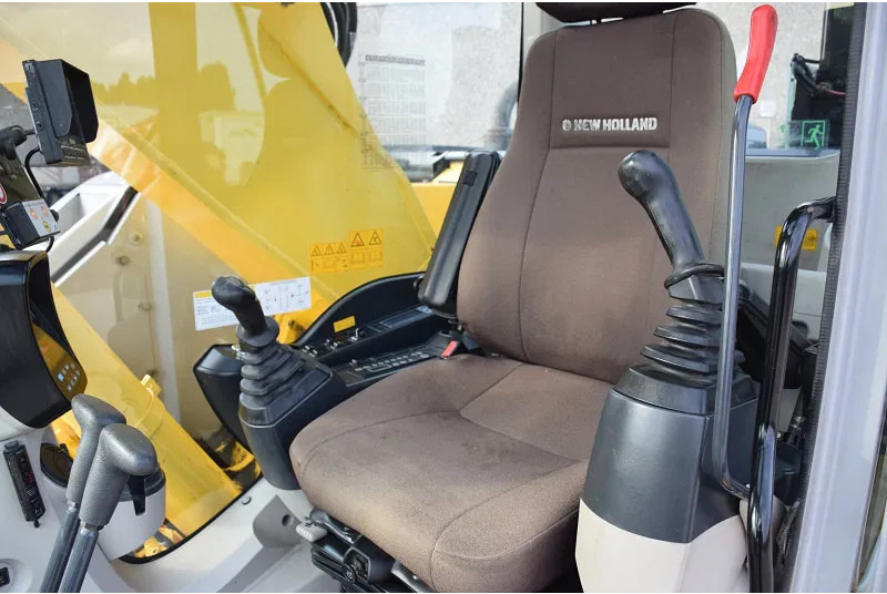 Rupsgraafmachine New Holland Kobelco E235B SR-LCT: afbeelding 13 Rupsgraafmachine New Holland Kobelco E235B SR-LCT: afbeelding 13