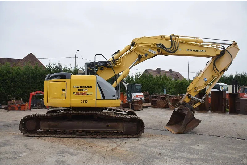 Rupsgraafmachine New Holland Kobelco E235B SR-LCT: afbeelding 6 Rupsgraafmachine New Holland Kobelco E235B SR-LCT: afbeelding 6