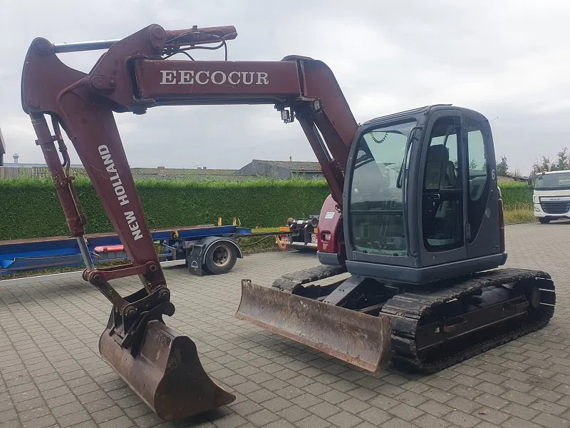 New Holland Kobelco E70 - 8 TON - Minigraafmachine: afbeelding 1 New Holland Kobelco E70 - 8 TON - Minigraafmachine: afbeelding 1