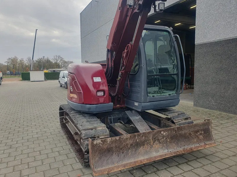 New Holland Kobelco E70 - 8 TON - Minigraafmachine: afbeelding 2 New Holland Kobelco E70 - 8 TON - Minigraafmachine: afbeelding 2