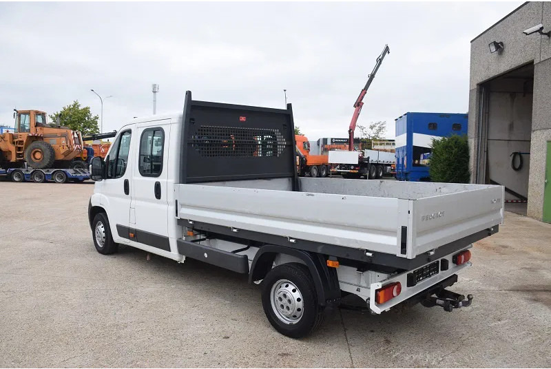 Peugeot Boxer 2.2 L -130 pk - - Bestelwagen met open laadbak, Bestelwagen met dubbele cabine: afbeelding 4 Peugeot Boxer 2.2 L -130 pk - - Bestelwagen met open laadbak, Bestelwagen met dubbele cabine: afbeelding 4