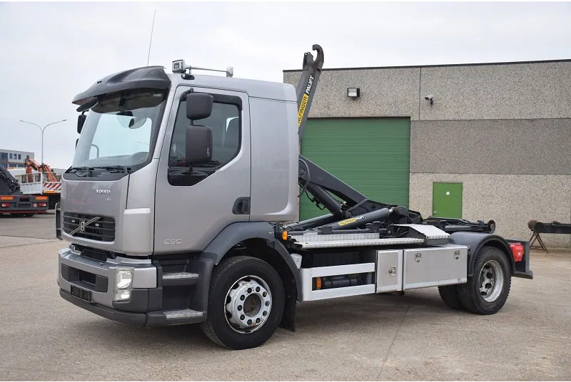 Volvo FL 290 - Haakarmsysteem vrachtwagen: afbeelding 1 Volvo FL 290 - Haakarmsysteem vrachtwagen: afbeelding 1