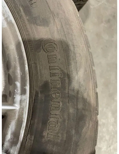 Continental Continental banden met velgen 235/65 R17 - Banden en velgen voor Personenwagen: afbeelding 3 Continental Continental banden met velgen 235/65 R17 - Banden en velgen voor Personenwagen: afbeelding 3